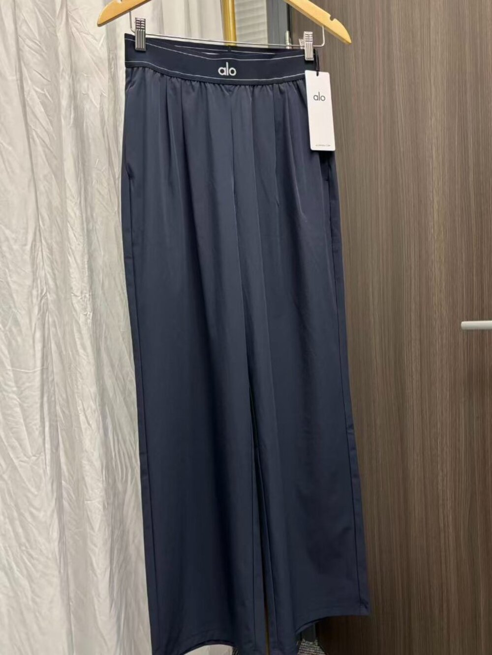 🏷Alo Yoga Navy Blue Loose-fitting Yoga Pants NWT Suit-style Straight Leg Pants - Picture 5 of 5